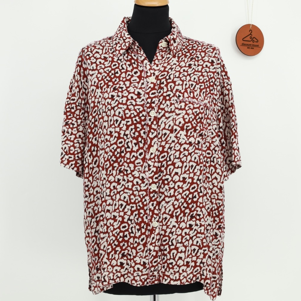 We The Free Animal Print Button Up Shirt Small Side Slits Chest Pocket NWOT